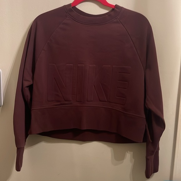 Nike Dri Fit Embossed Crop Sweatshirt - Picture 5 of 7